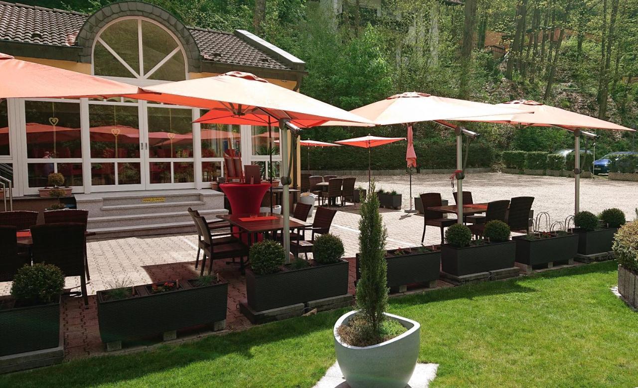 Hotel Goldbaechel Wachenheim an der Weinstraße Exterior foto